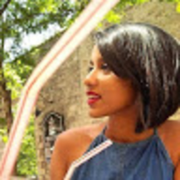 Meet your Posher, Sarah - Picture 1 of 1